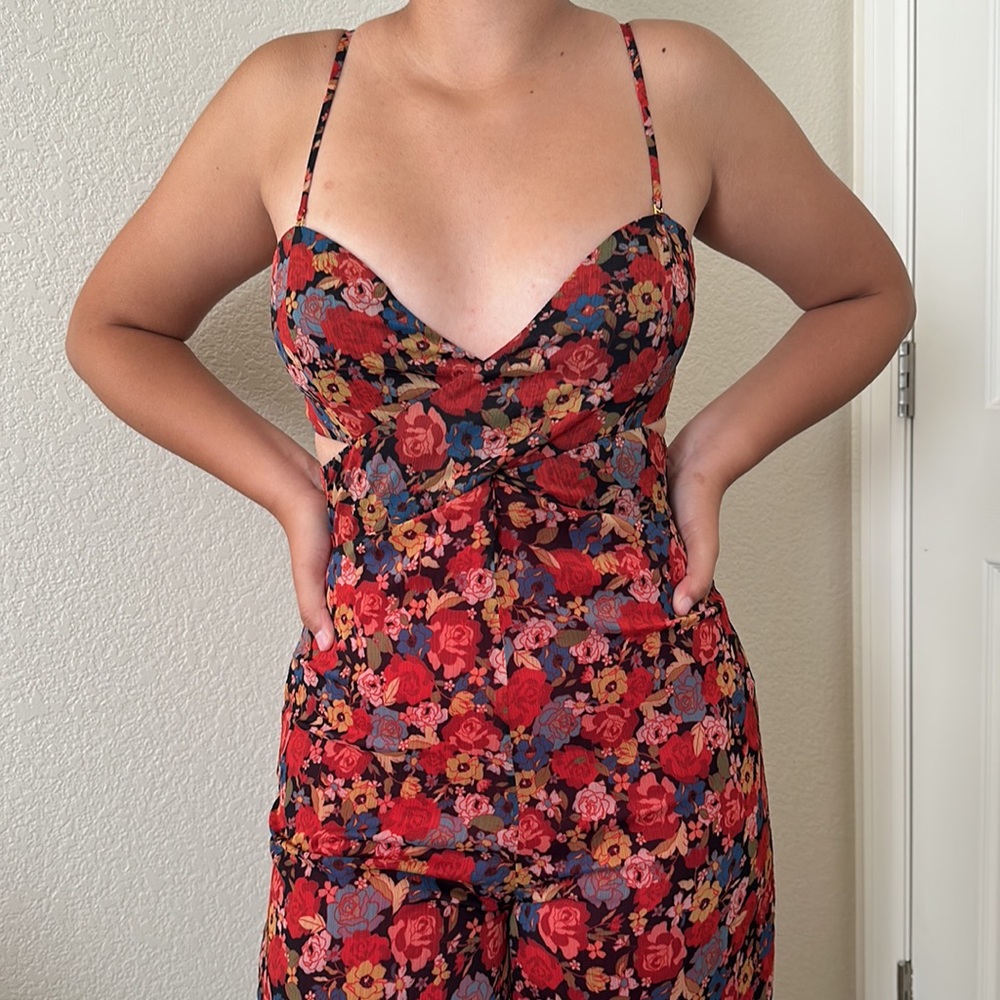 X Revolve House of Harlow 1960 "Joelle Red Floral Jumpsuit" Size S - Picture 7 of 15